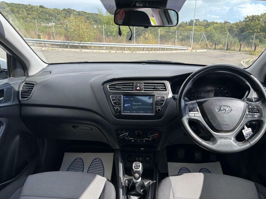 Hyundai I20 1.2 Se Launch Edition Euro 6 S S WH19NKO White #4
