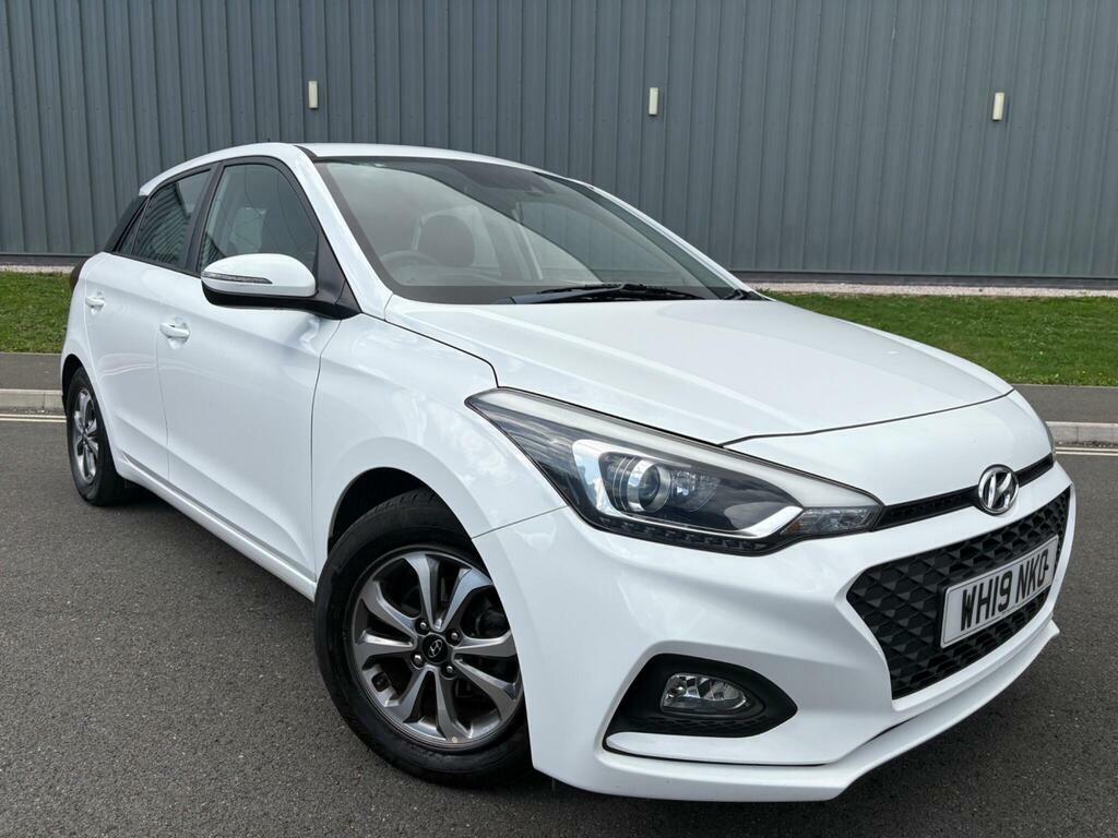 Hyundai I20 1.2 Se Launch Edition Euro 6 S S White