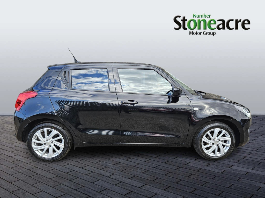 Suzuki Swift 1.2 Dualjet 83 12V Hybrid Sz-t NL73LTO #2