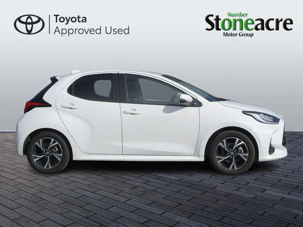 Toyota Yaris 1.5 Hybrid Design ND24HMJ #2