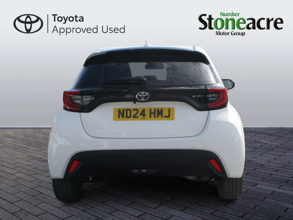 Toyota Yaris 1.5 Hybrid Design ND24HMJ #4