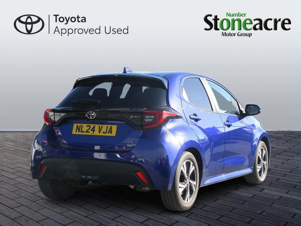 Toyota Yaris 1.5 Hybrid Design NL24VJA  #3