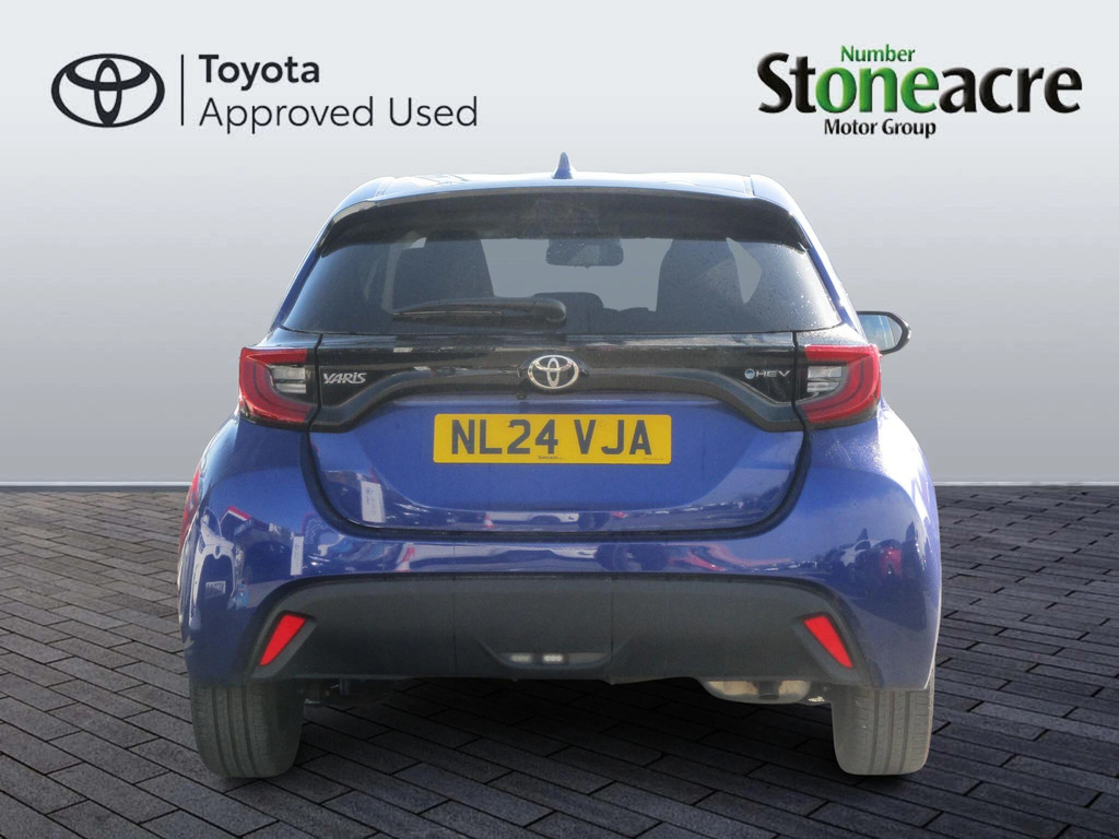 Toyota Yaris 1.5 Hybrid Design NL24VJA  #4