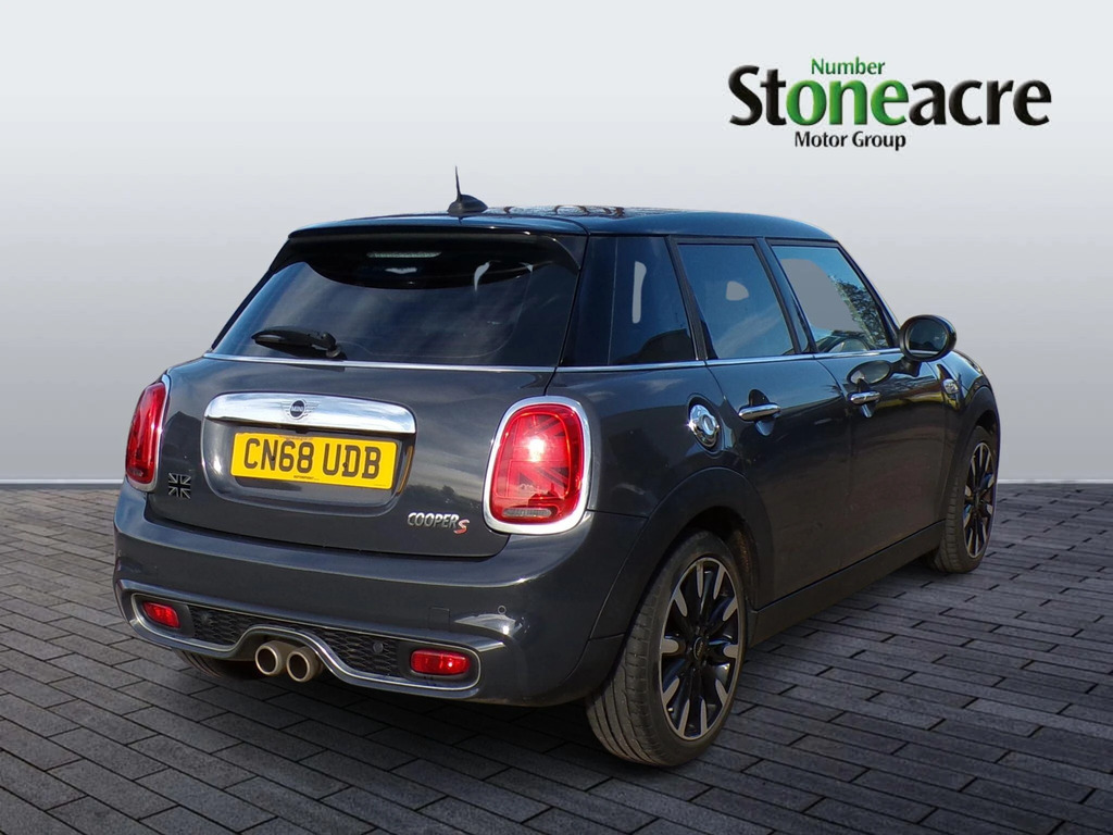 Mini Hatch 2.0 Cooper S Exclusive Steptronic Euro 6 Ss CN68UDB Grey #3