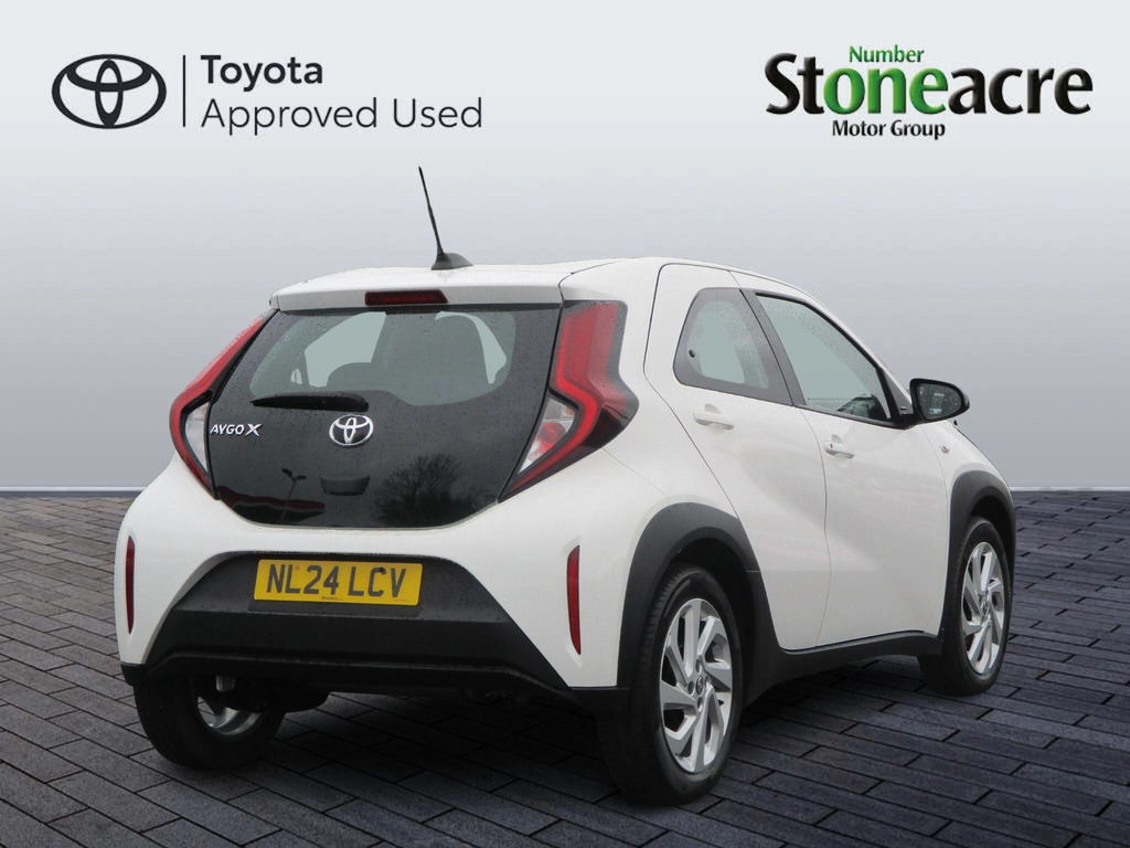 Toyota Aygo X 1.0 Vvt-i Pure NL24LCV #3