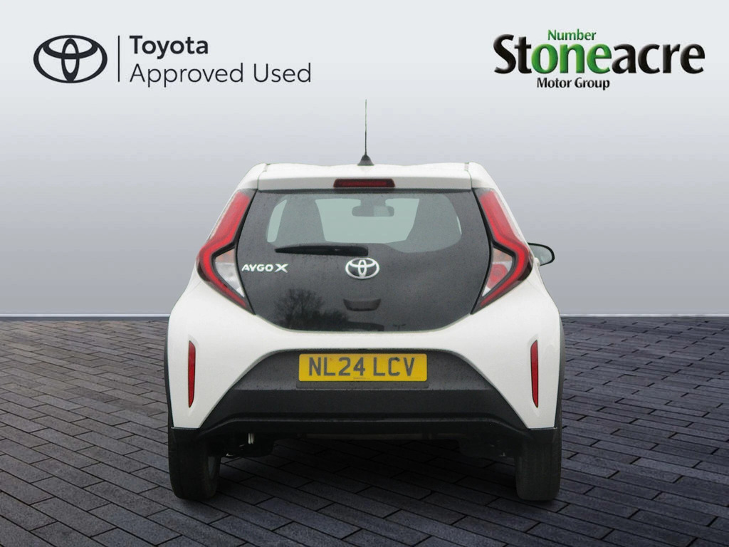 Toyota Aygo X 1.0 Vvt-i Pure NL24LCV #4