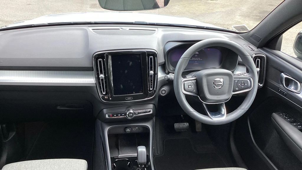 Volvo XC40 2.0 B3p Plus Dark FT23CFO #5