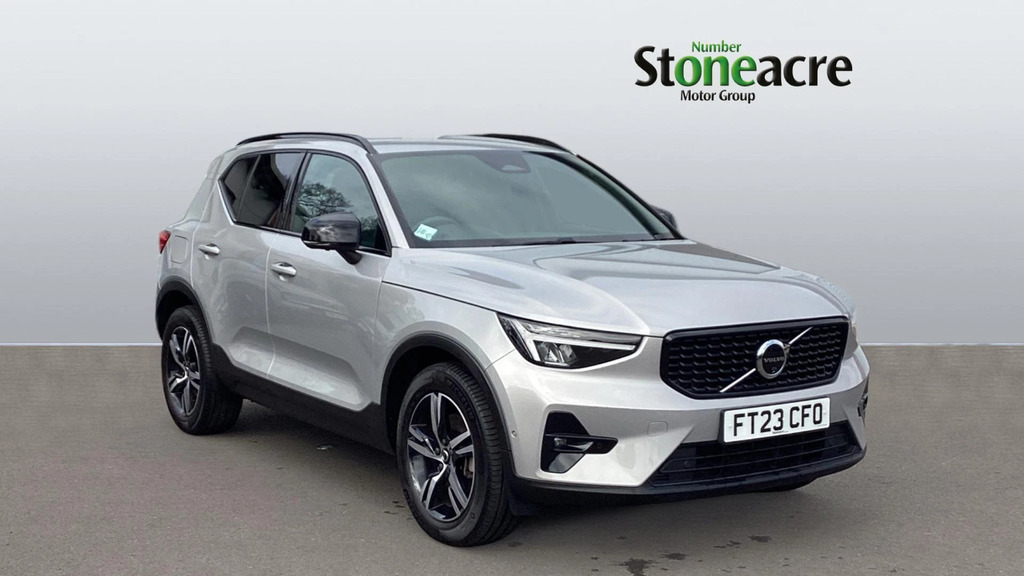 Volvo XC40 2.0 B3p Plus Dark 