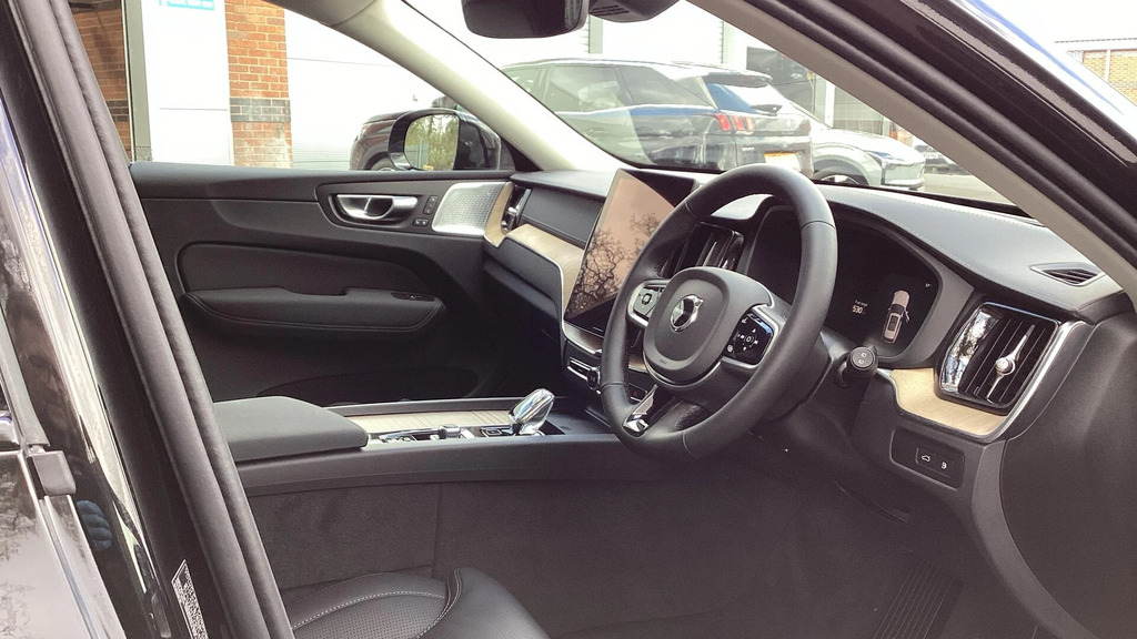 Volvo XC60 2.0 T8 18.8Kwh Ultra Dark Awd Euro 6 Ss NL26UYH #4