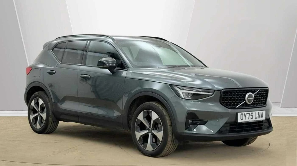 Volvo XC40 2.0 B3p Plus Dark
