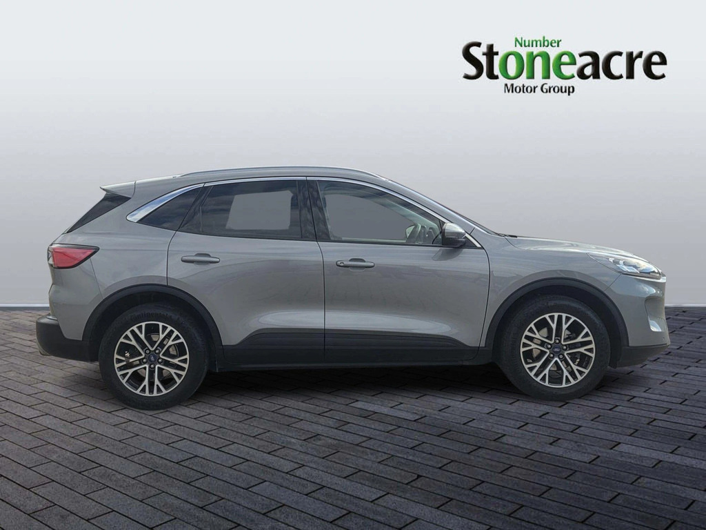 Ford Kuga 1.5 Ecoboost 150 Titanium Edition YR23WZG #2