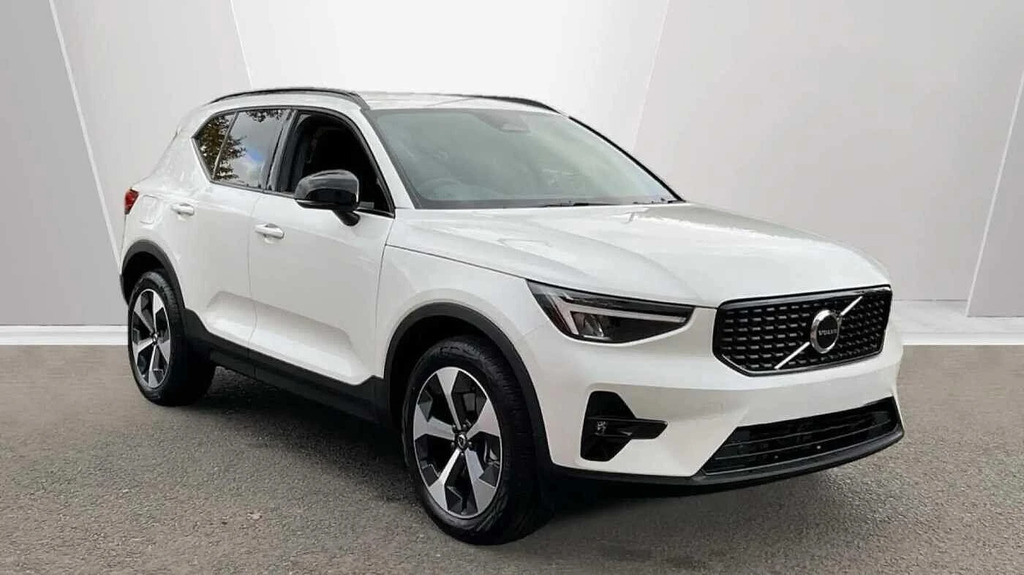 Volvo XC40 2.0 B3p Plus Dark 