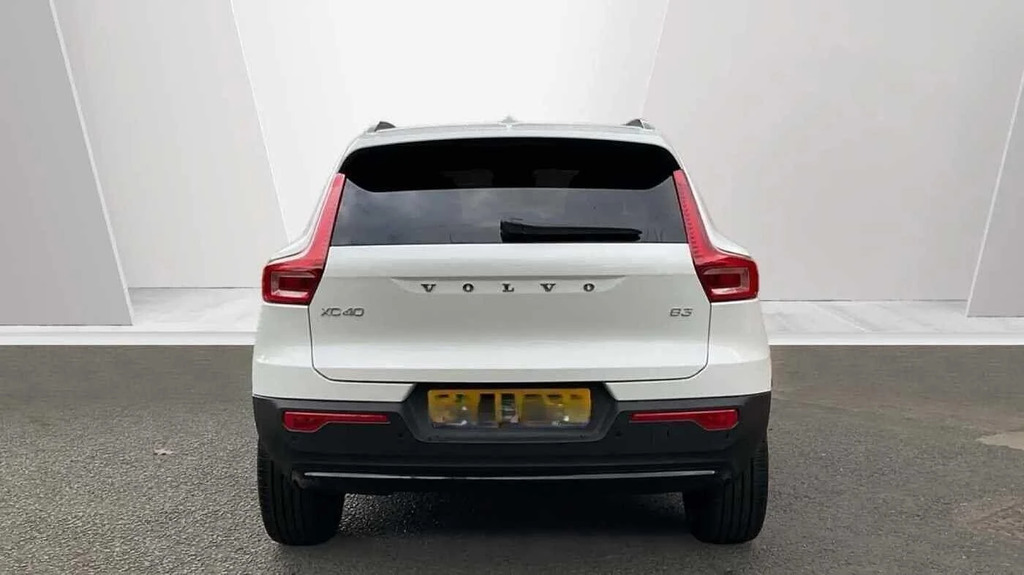 Volvo XC40 2.0 B3p Plus Dark NL26GKG  #2