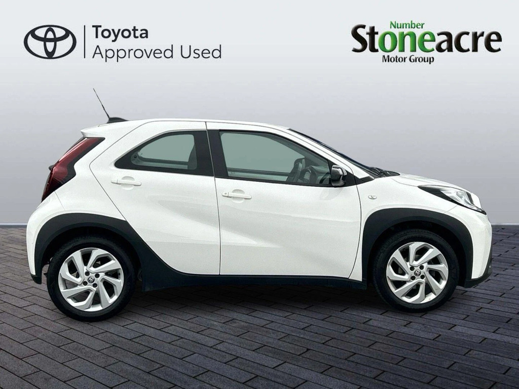 Toyota Aygo X 1.0 Vvt-i Pure ND73VEP #2