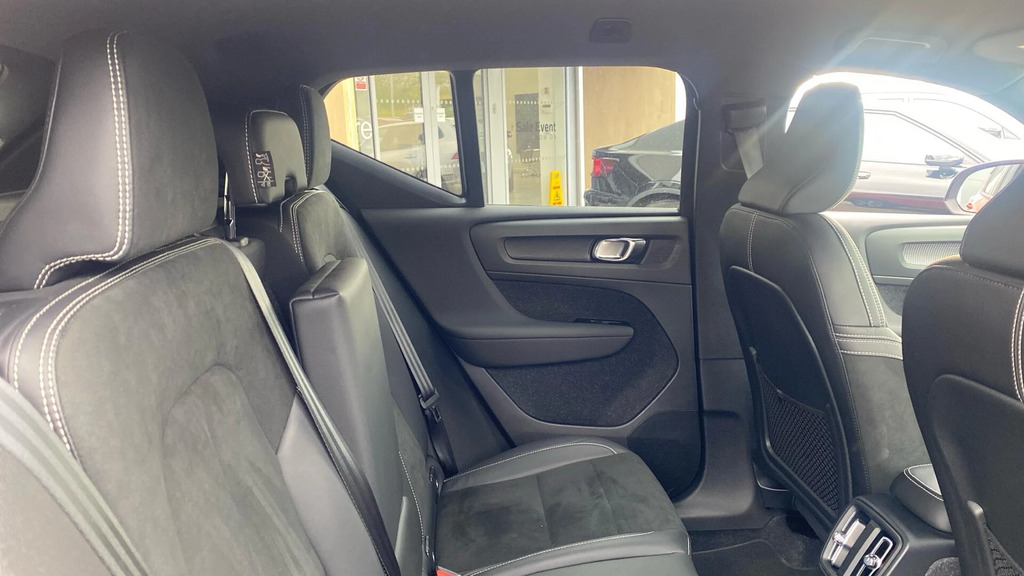 Volvo XC40 R-design T3 163 Hp  #6