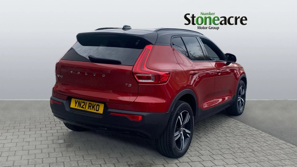 Volvo XC40 R-design T3 163 Hp  #2
