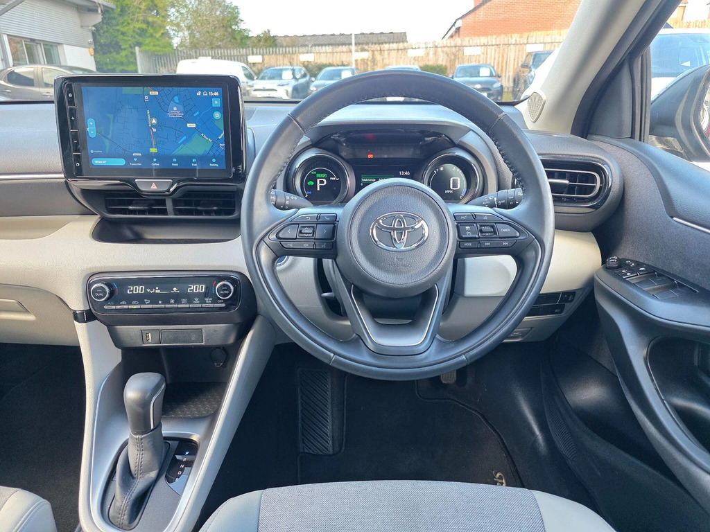Toyota Yaris 1.5 Hybrid Excel NX72YCC #6