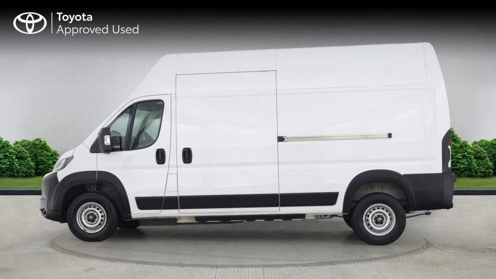 Toyota PROACE 42 110Kwh Icon Long Panel Van L3 H3 #6