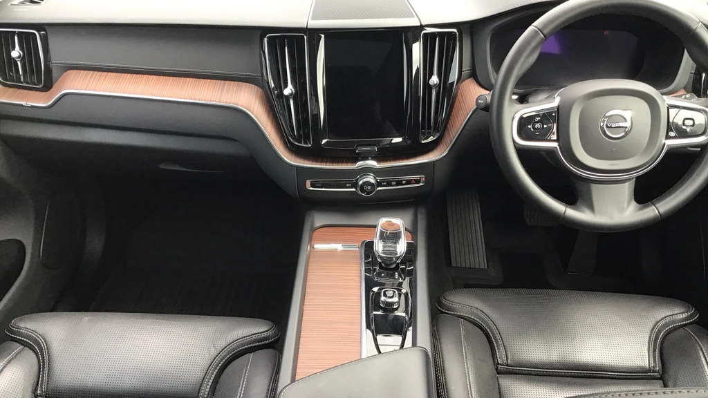 Volvo XC60 Ultimate Dark B5 250 Hp FY24ZXK #5
