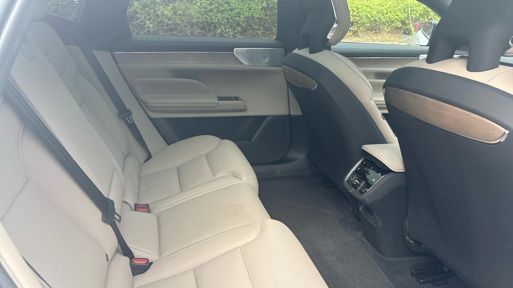 Volvo ES90 Single Motor Extended Range 92Kwh Ultra Saloon Aut #6