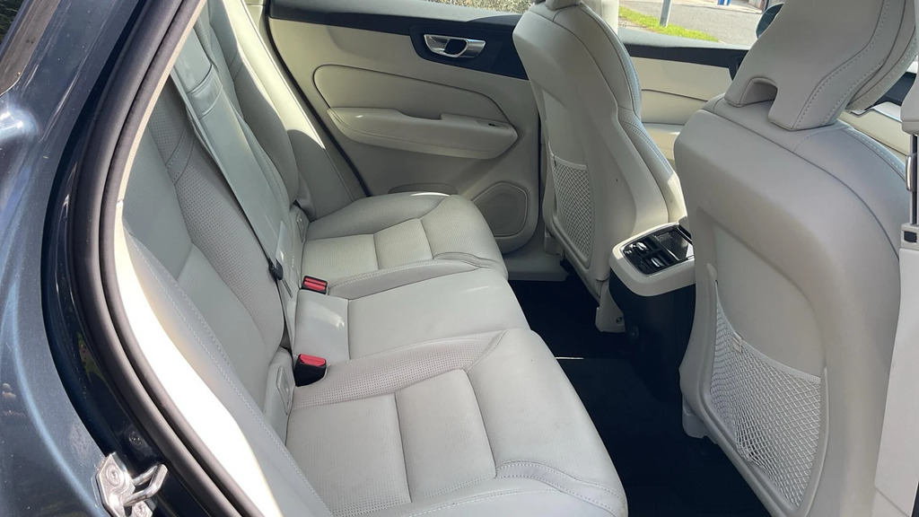 Volvo XC60 2.0 B5p 250 Inscription Pro YS70DNV #6