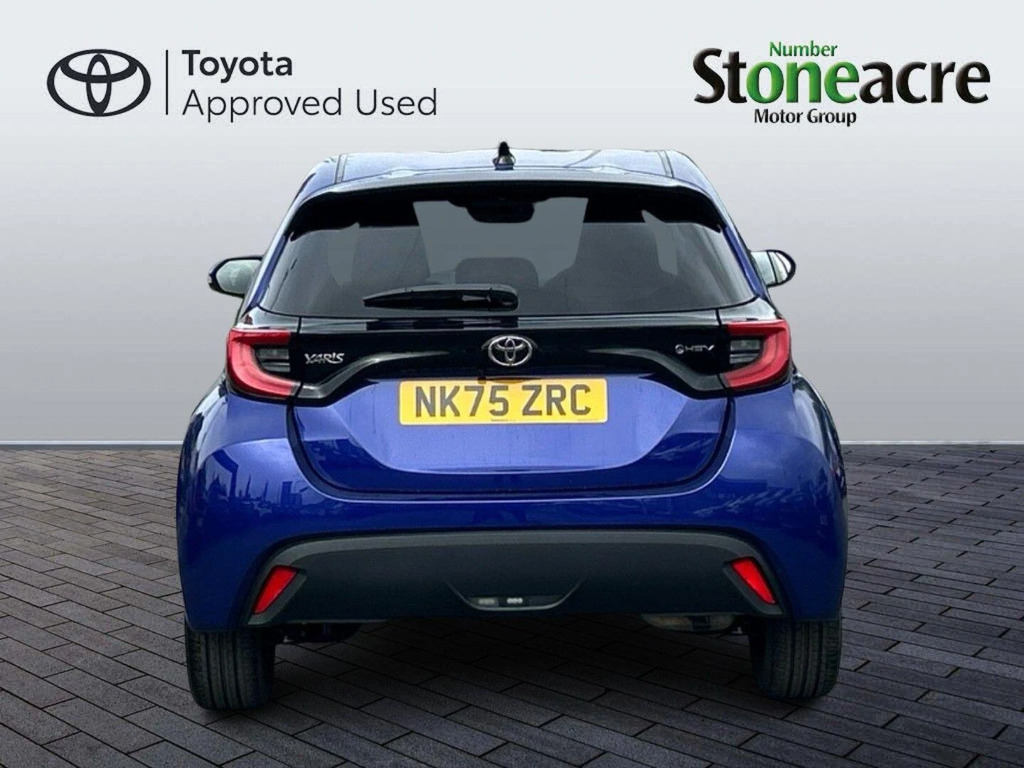 Toyota Yaris 1.5 Hybrid Design NK75ZRC #4