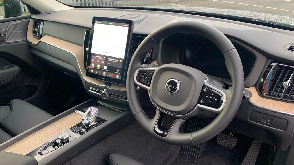 Volvo XC60 2.0 B5 Mhev Plus Awd Euro 6 Ss NL26HVA #4