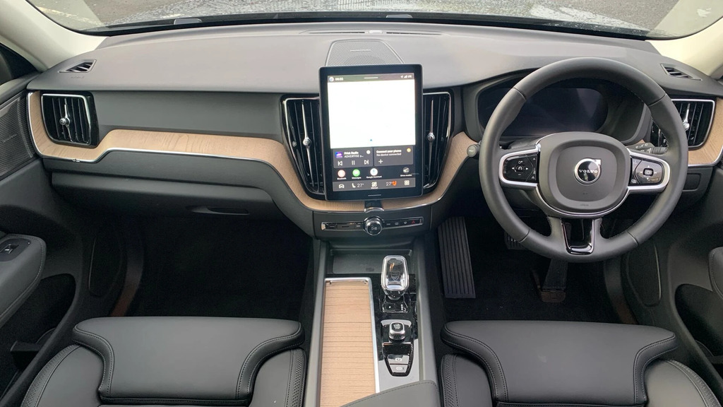 Volvo XC60 2.0 B5 Mhev Plus Awd Euro 6 Ss NL26HVA #5