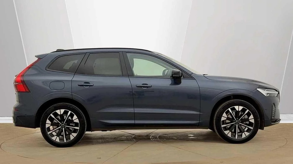 Volvo XC60 2.0 B5 Mhev Plus Awd Euro 6 Ss OW75KTD #2