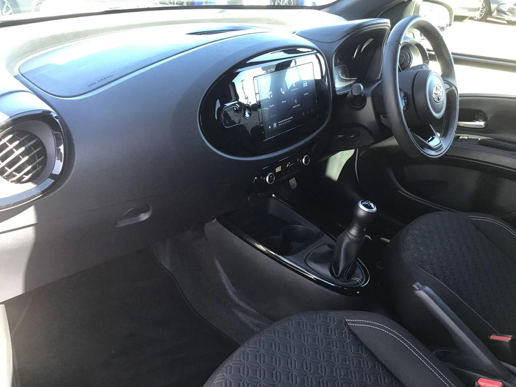 Toyota Aygo X 1.0 Vvt-i Edge FG25EKN #5