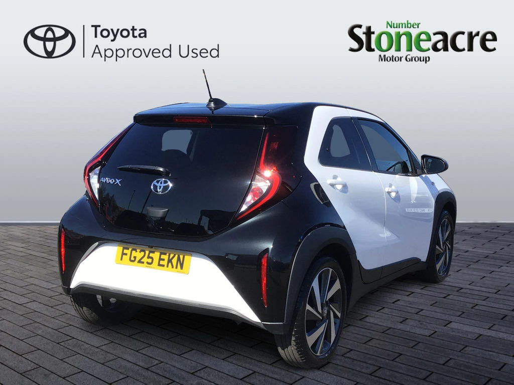 Toyota Aygo X 1.0 Vvt-i Edge FG25EKN #2