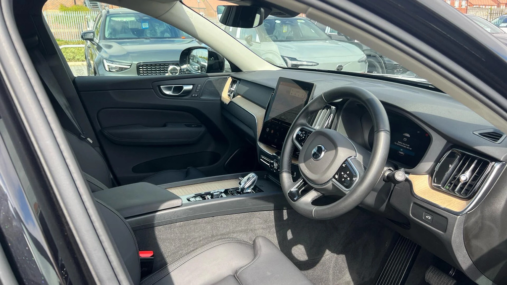 Volvo XC60 2.0 B5 Mhev Plus Pro Awd Euro 6 Ss RF25AEX #4