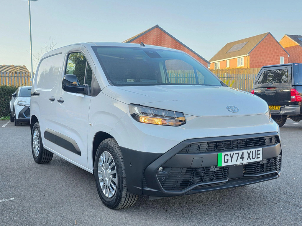 Toyota Proace City 50Kwh Icon Short Panel Van Swb 