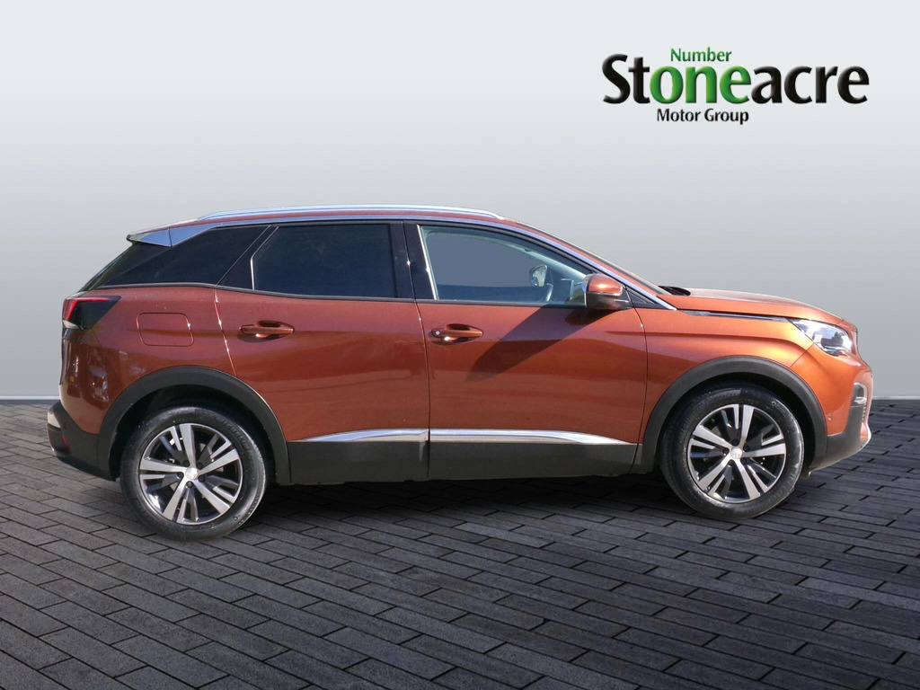 Peugeot 3008 1.2 Puretech Allure Suv GL70MMO Brown #2
