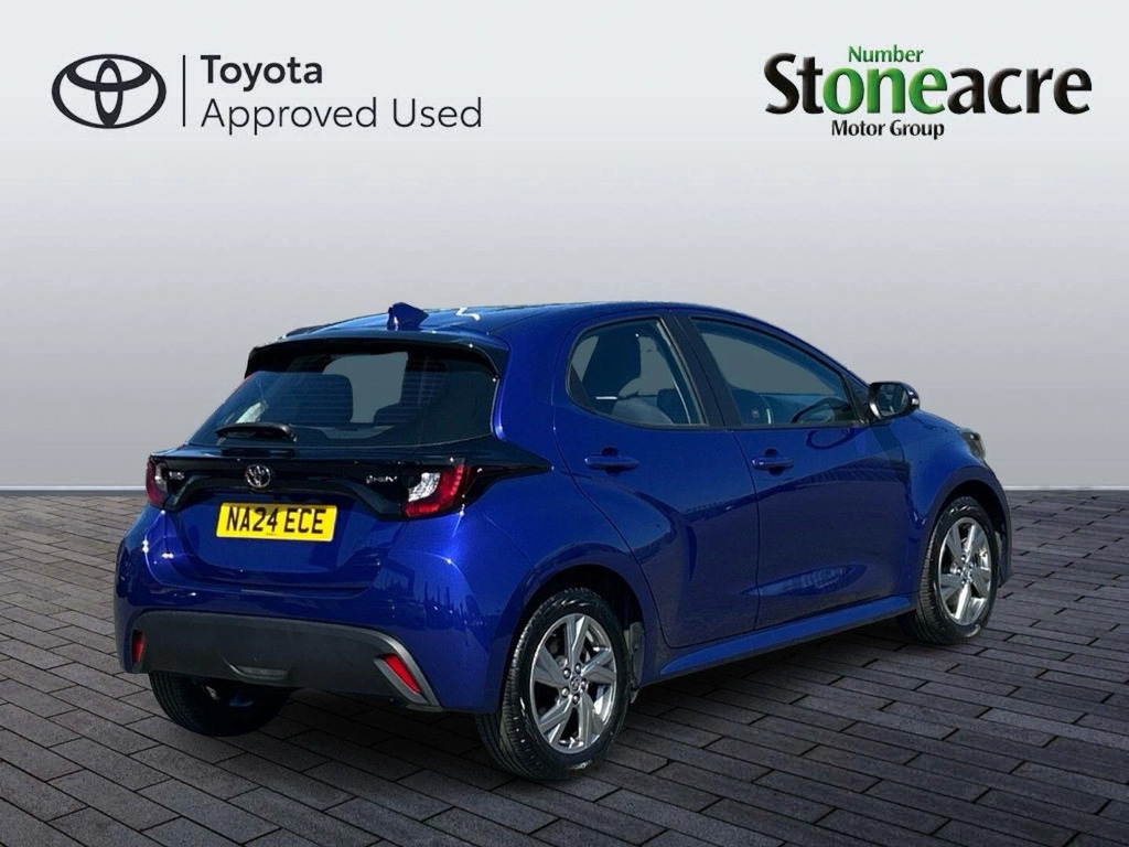 Toyota Yaris 1.5 Hybrid Icon NA24ECE #3