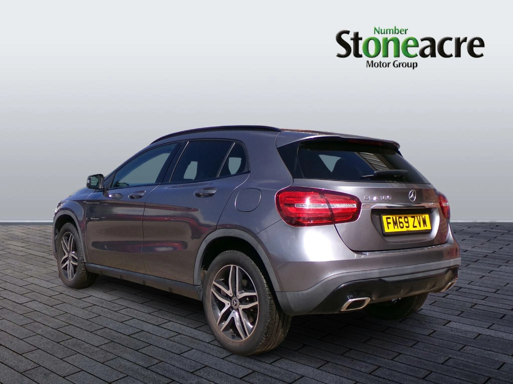 Mercedes-Benz GLA Class 1.6 Gla180 Urban Edition Euro 6 Ss FM69ZVW #4