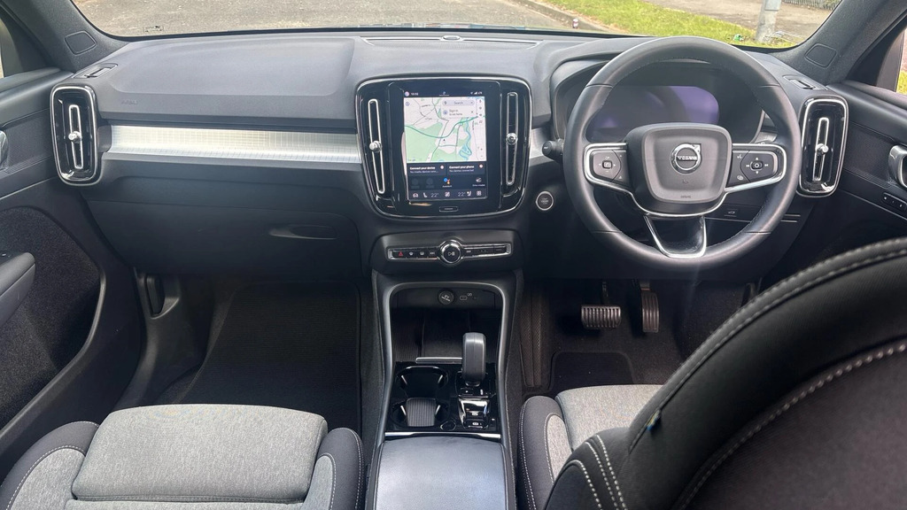 Volvo XC40 2.0 B3p Plus Dark NU23ZTF #5