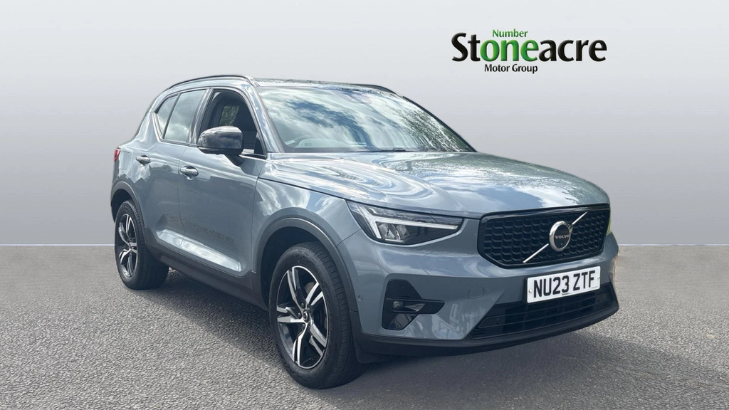 Volvo XC40 2.0 B3p Plus Dark 