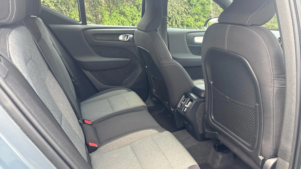 Volvo XC40 2.0 B3p Plus Dark NU23ZTF #6