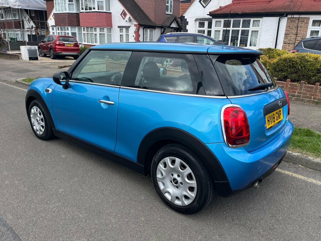 Mini Hatch 1.5 One Steptronic Euro 6 Ss HV18GNP Blue #2