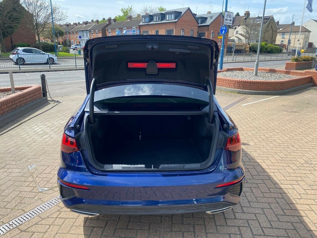 Audi A3 30 Tfsi S Line S Tronic LV22DGF Blue #5