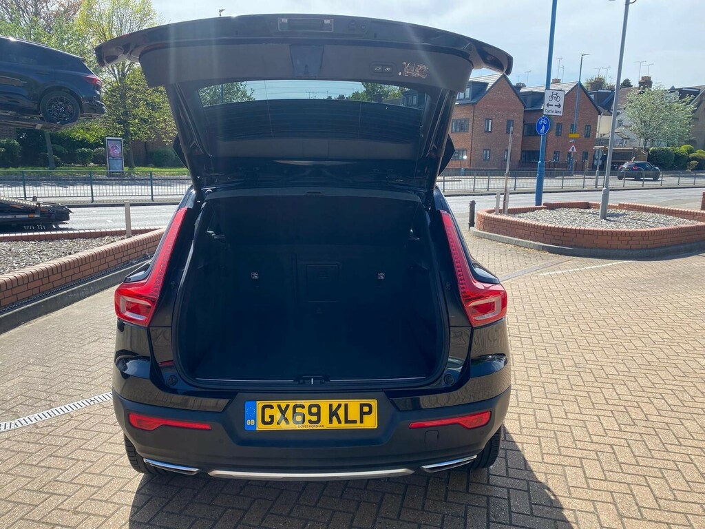 Volvo XC40 1.5 T5 262 Hybrid Inscription Pro Geartronic Black #5