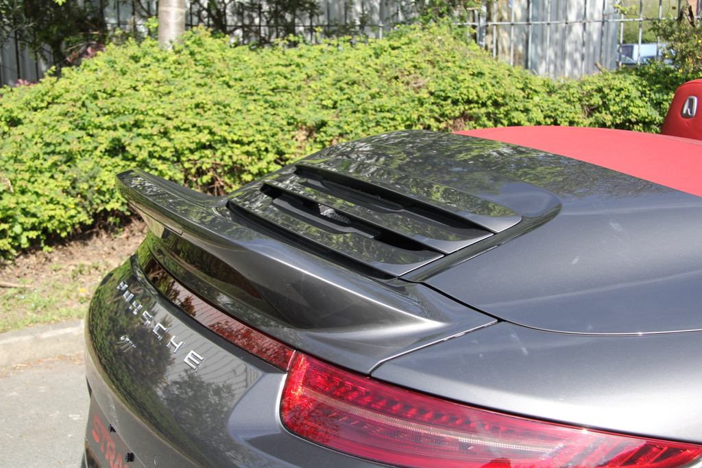 Porsche 911 Carrera 4 #6