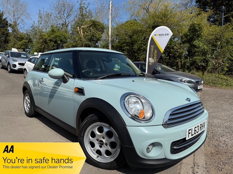 Mini Hatch D Blue