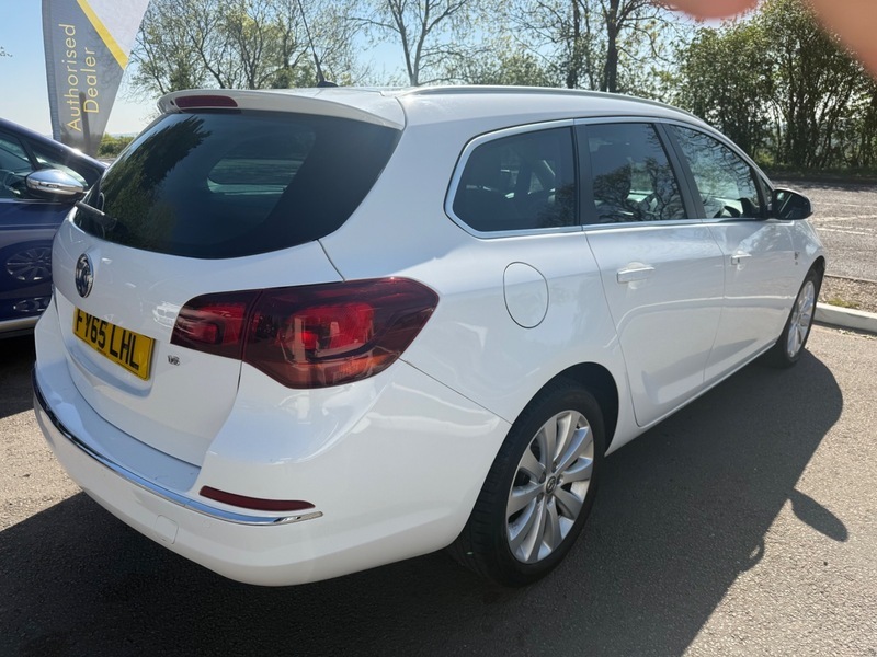 Vauxhall Astra Elite White #5