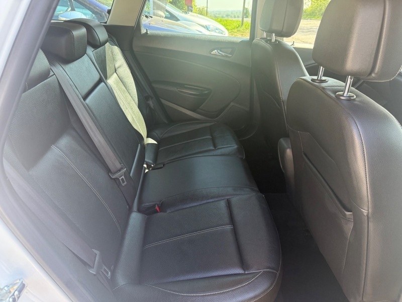 Vauxhall Astra Elite White #6