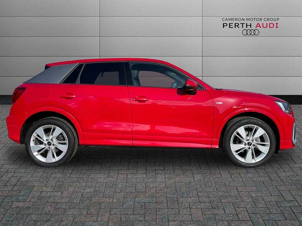 Audi Q2 S Line 35 Tfsi 150 Ps S Tronic FY24VHT Red #4