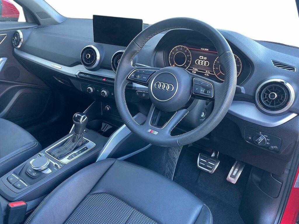 Audi Q2 S Line 35 Tfsi 150 Ps S Tronic FY24VHT Red #6