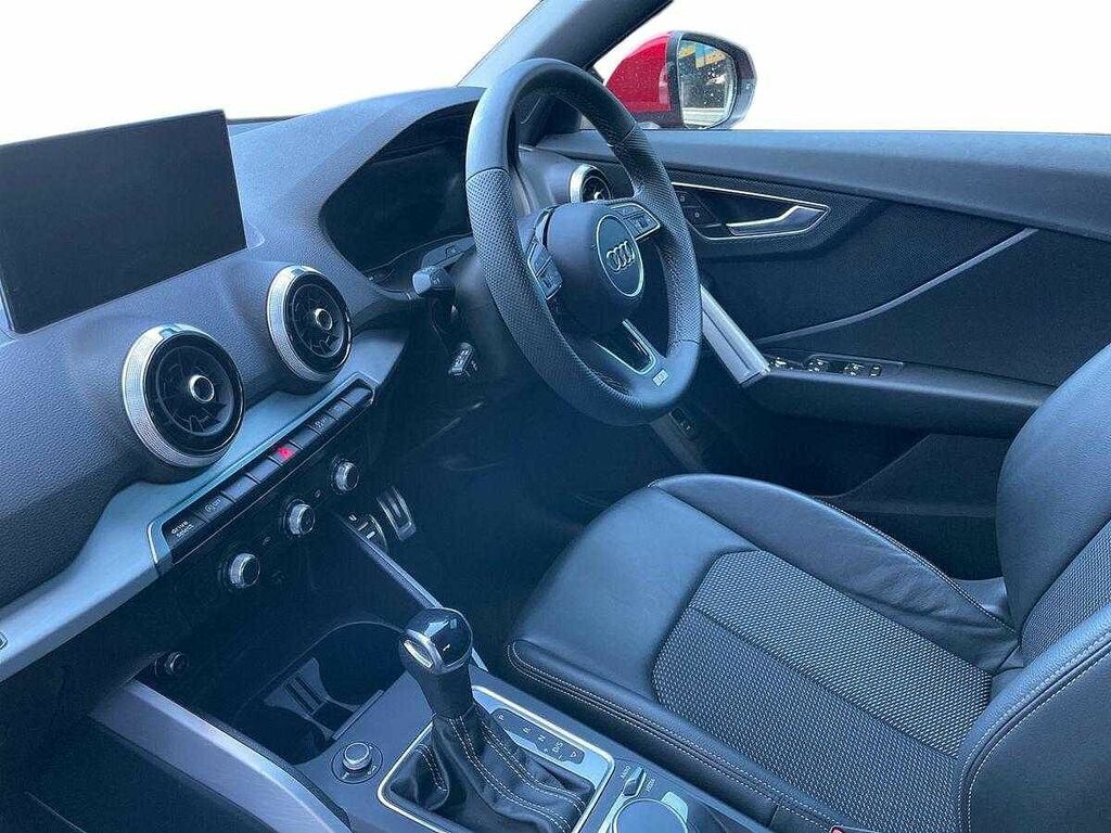 Audi Q2 S Line 35 Tfsi 150 Ps S Tronic FY24VHT Red #2