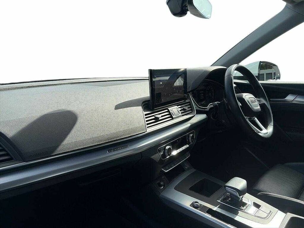 Audi Q5 Sport 40 Tdi Quattro 204 Ps S Tronic ST72EBV White #2